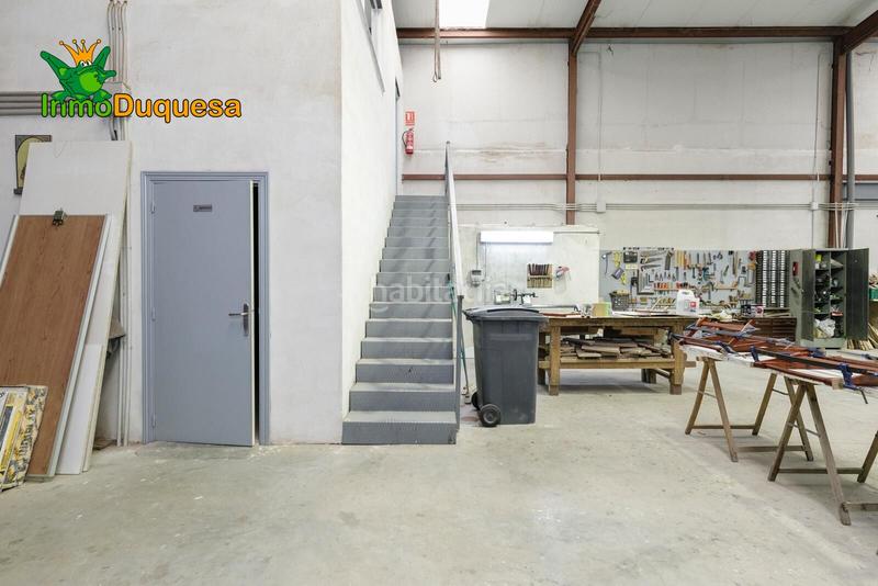 Foto 2c6b2c35-28df-404e-beee-f1778a84292c. Fabrikhalle in Cijuela