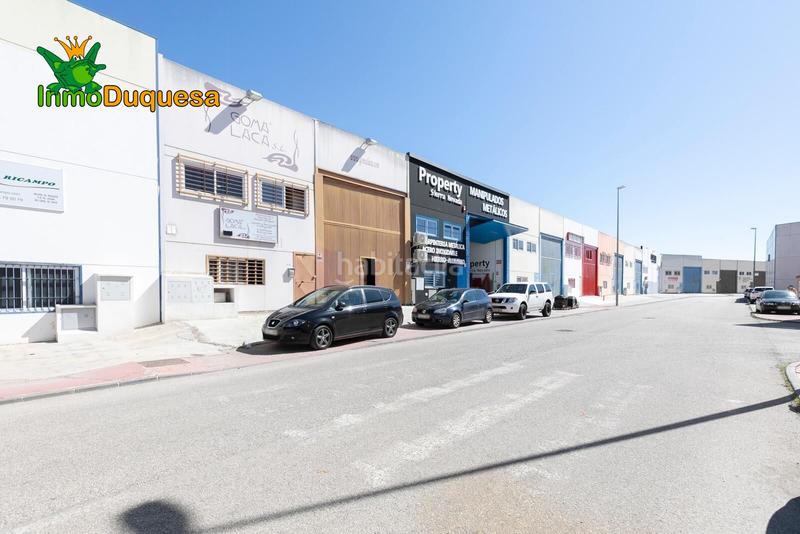 Foto b3ef2c02-6531-4f20-bd08-00506a5ebe2f. Fabrikhalle in Cijuela