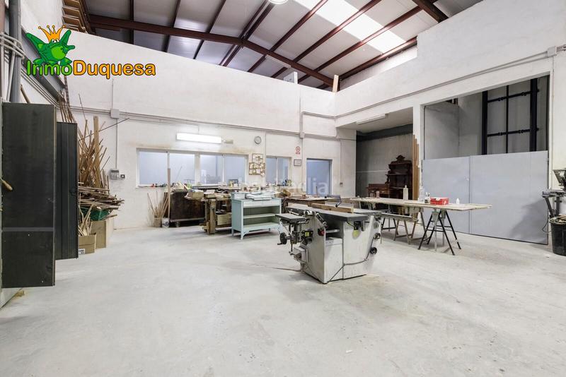 Foto cdf10b91-a80b-4ce6-b886-ebec1b64e000. Fabrikhalle in Cijuela