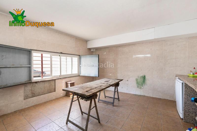 Foto f7eea64d-e75f-4b88-8d61-09affd352e5e. Fabrikhalle in Cijuela