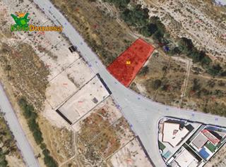 Residential Plot in Altos de la Zubia