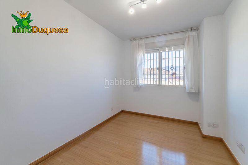 Foto e0a84bfe-a6db-4cdf-aac7-b16e6b875a8d. Àtic amb aparcament a San Antón Armilla