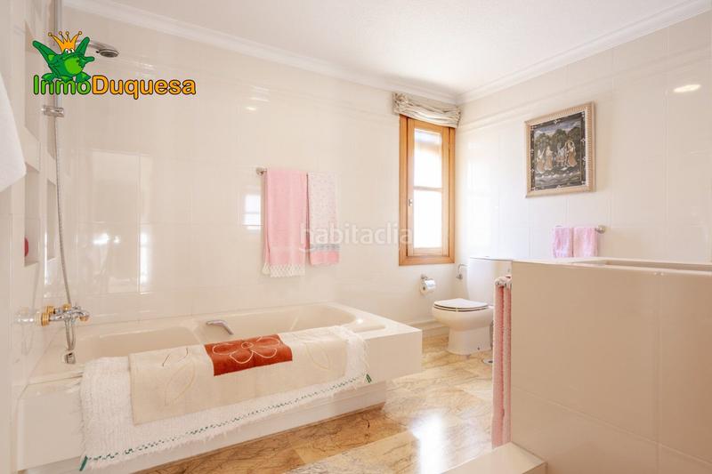 Foto 3c176e14-b3e8-4799-9c59-ccaf40ab82da. Xalet amb calefacció aparcament piscina a Barrio de la Vega Monachil