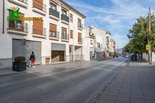 Local Comercial a Ogíjares. Local comercial. en la misma calle principal de ogíjares.