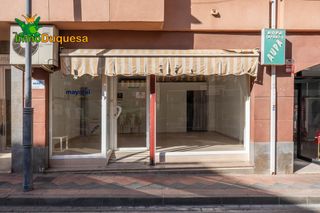 Local Comercial a Las Tres Cruces. Local supercomercial en pleno centro de armilla