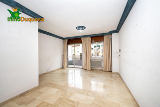 Pis a Fígares. Piso en calle alhamar con 160 m2