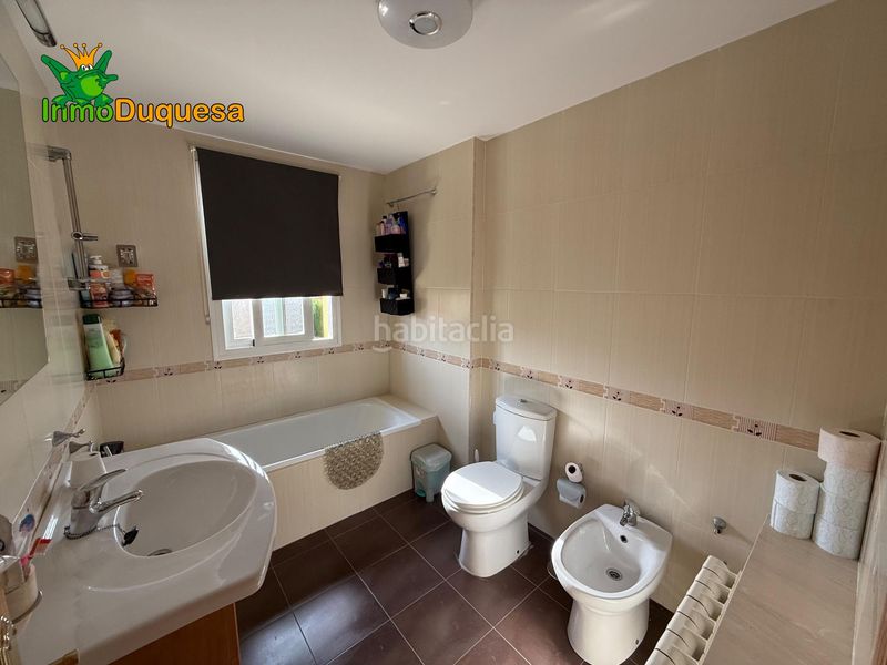 Foto 950b9f82-2aaa-4f84-a41f-8ed9edb7e9a0. Casa adossada amb aparcament a Gójar