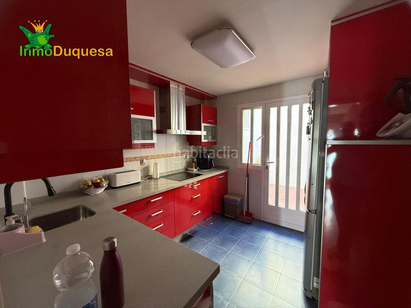 Foto ab8fe8e8-a507-45ea-81d2-48423412f454. Casa adossada amb calefacció aparcament a Gójar