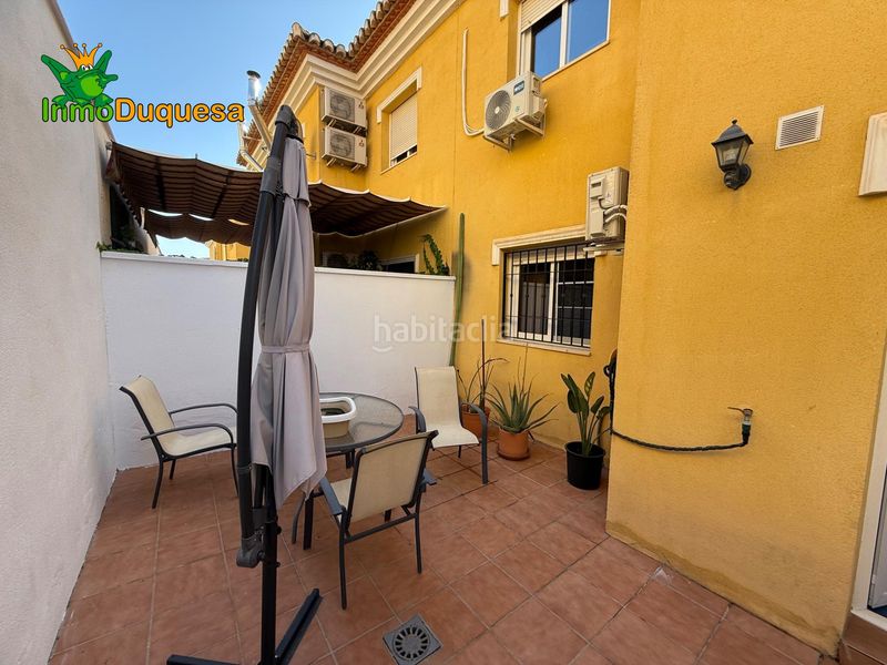 Foto fc0edc86-2961-4d67-bde0-bdeddd193bba. Casa adossada amb aparcament a Gójar