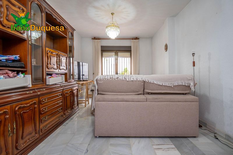 Foto 0a9ca2a9-f65e-4c4b-ac8b-ea4a901b3448. Casa adossada amb aparcament a Santa Fe