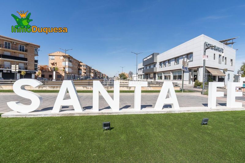 Foto 17e36219-224a-4139-b5f1-1dd8c9910331. Casa adossada amb aparcament a Santa Fe