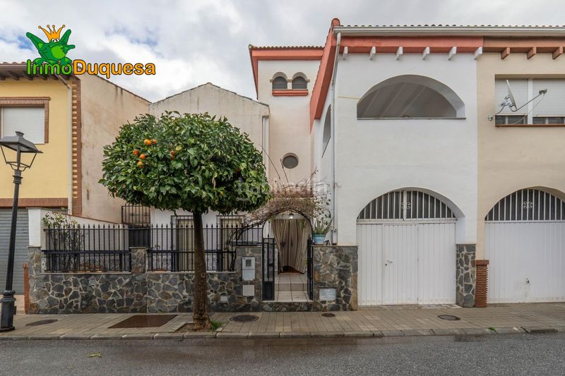 Foto 9c252a8a-7f15-44e4-b03a-016a93cbe4fa. Casa adossada amb aparcament a Santa Fe