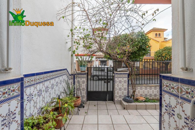 Foto d20b4a53-caaa-479e-b96c-4c76f440d3d0. Casa adossada amb aparcament a Santa Fe