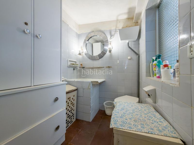 Foto 4cc321f0-60c9-4cfa-a0f4-1d430b4174f7. Casa aparellada a calle andres segovia 33 a Barrio de Zaidín Granada