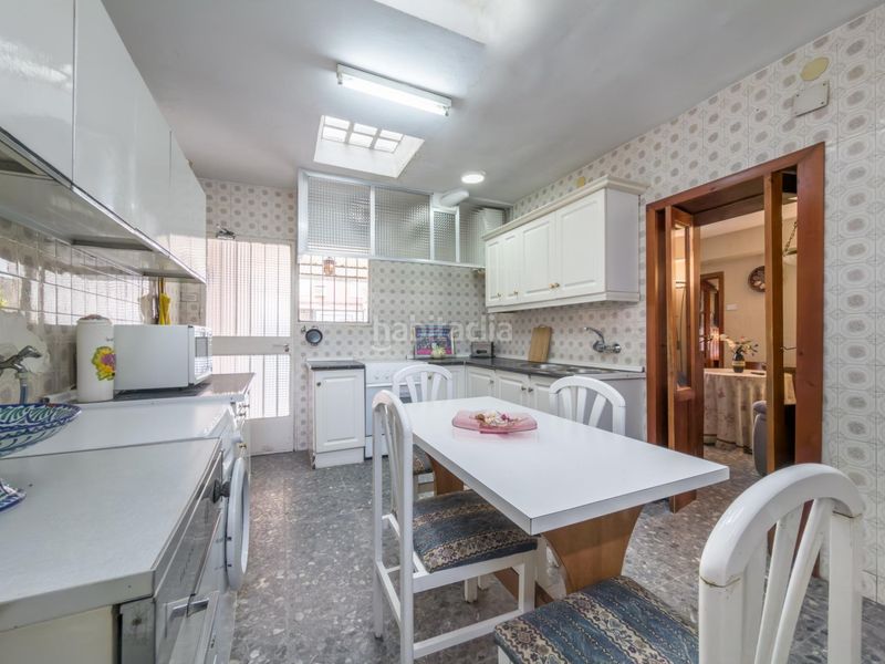 Foto adfc4697-df7b-4655-844b-fe0522c27d47. Casa aparellada a calle andres segovia 33 a Barrio de Zaidín Granada