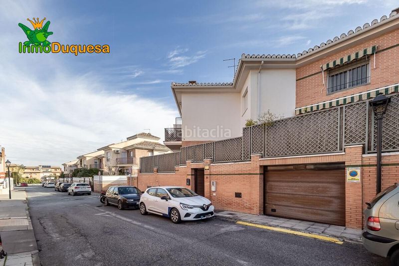 Foto a549a718-3177-4fdb-a57a-a9dd547e6ca6. Casa adossada amb calefacció aparcament a Ogíjares