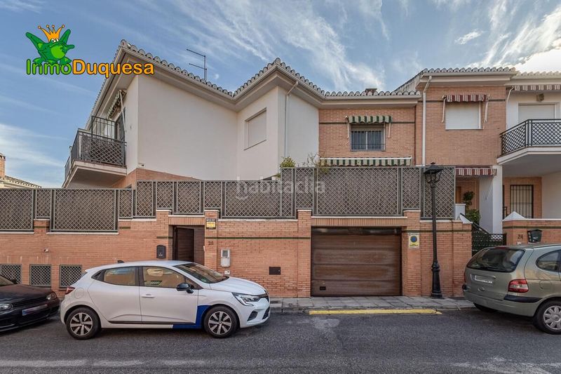 Foto a8555a02-2bd7-4370-a0ff-a05cc5db7d01. Casa adossada amb calefacció aparcament a Ogíjares