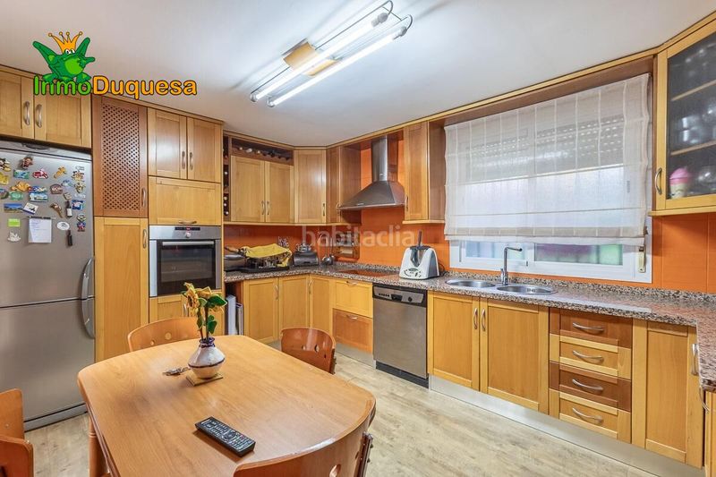Foto d7838671-d76c-4241-896f-8a343331e18e. Casa adossada amb calefacció aparcament a Ogíjares