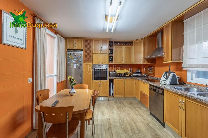 Foto f5b7b429-acff-40f7-a5ee-2153f15fd7f9. Casa adossada amb calefacció aparcament a Ogíjares