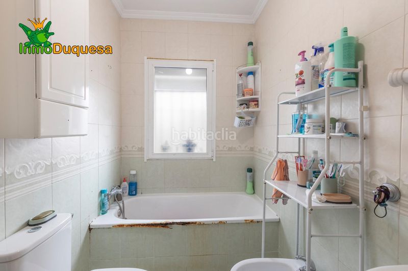 Foto 3f7507fc-a1b9-4dcd-a29e-b15e7d770971. Casa aparellada amb aparcament a Atarfe