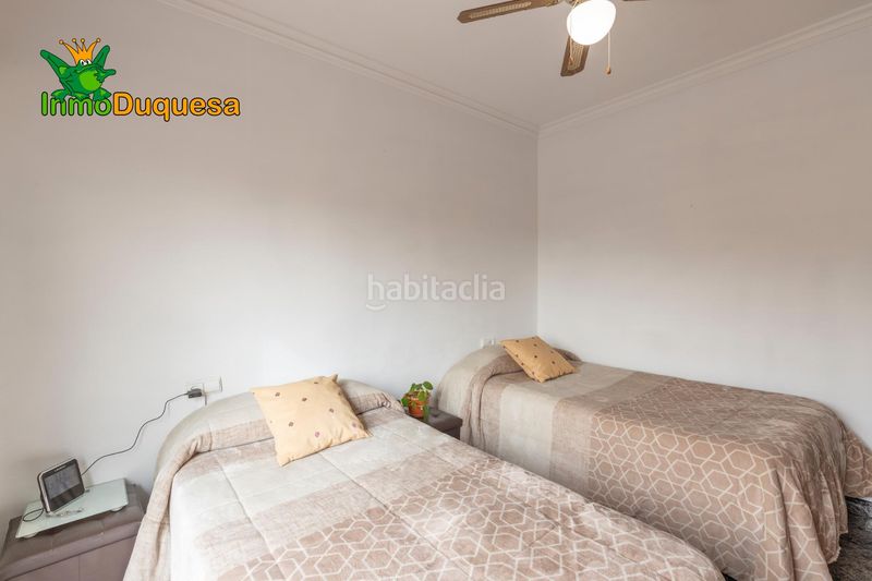 Foto 5d1bb85d-12c8-4fdb-9adc-3888e0cb4f40. Casa aparellada amb aparcament a Atarfe