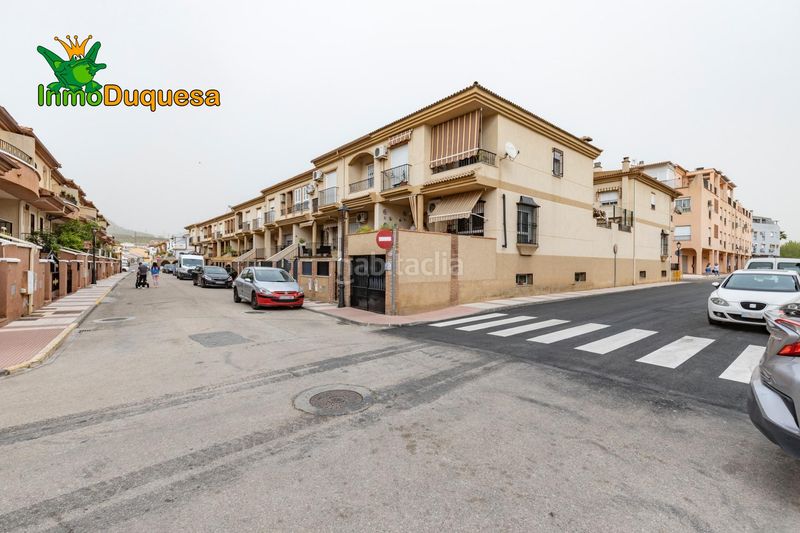 Foto 852ef0d3-dc37-48b6-b886-7680355c00d5. Casa aparellada amb aparcament a Atarfe