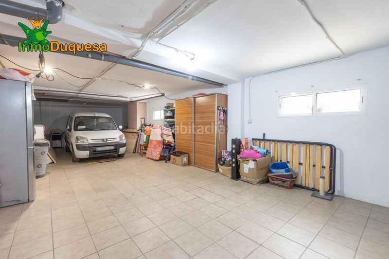 Foto b805d61d-5a60-485c-a99f-6e3e577ef180. Casa aparellada amb aparcament a Atarfe