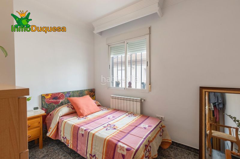 Foto d738a383-2dc3-461c-8e30-7ee8462fc38d. Casa aparellada amb aparcament a Atarfe