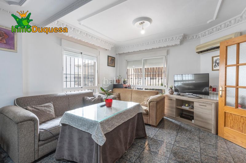 Foto eacbe5ea-c60e-4990-8805-38c9f3838afd. Casa aparellada amb aparcament a Atarfe