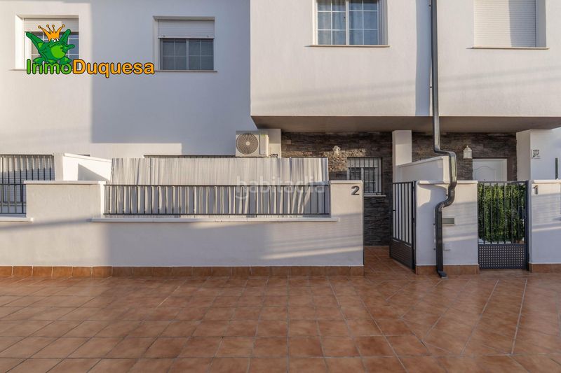 Foto 60a226b7-e192-4031-924f-976e66c4ed19. Casa adossada amb aparcament a Gójar