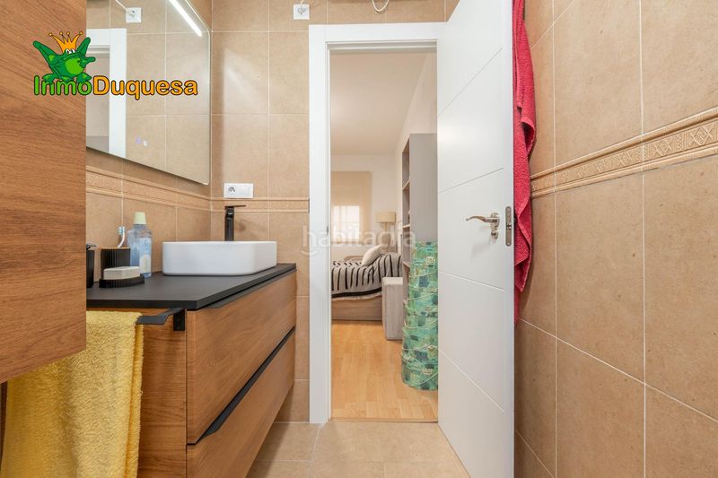 Foto 6daf995b-b3e5-46a4-b11a-279295143deb. Casa adossada amb aparcament a Gójar