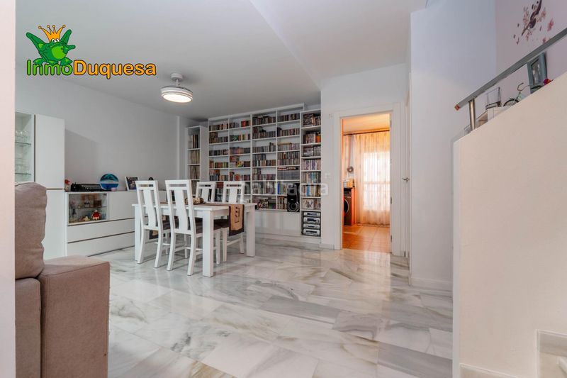 Foto 7e4e4ac9-0e0a-406f-8894-514f045d10f6. Casa adossada amb aparcament a Gójar