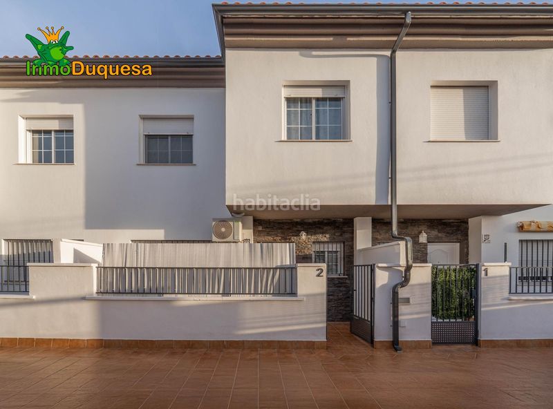 Foto e3cdd260-4693-4e9b-976e-13b1f66b019a. Casa adossada amb aparcament a Gójar