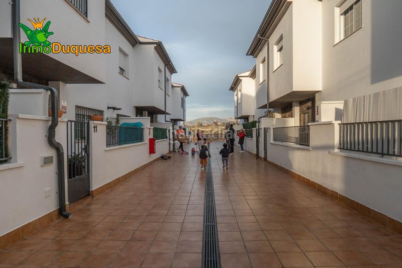 Foto e85c124c-3e49-45c0-b90d-35fc07b06ce0. Casa adossada amb aparcament a Gójar