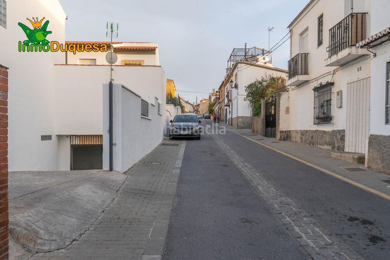 Foto f5b745cf-ab11-4967-b4b2-4a240f37a32e. Casa adossada amb aparcament a Gójar