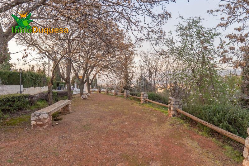 Foto f87461ea-27b9-42e0-909c-06973818f6e4. Casa adossada amb aparcament a Gójar