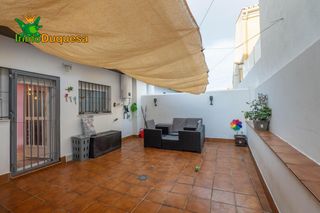 Casa adosada en Gójar. Casa adosada en gojar, con patio de 30 m2.