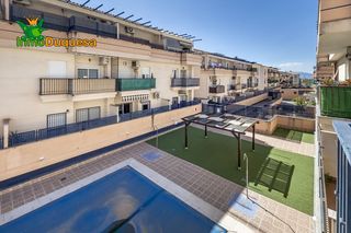 Appartement à Residencial Triana - Barrio Alto. Piso de 2 dorm. en las gabias piscina y parking incluidos