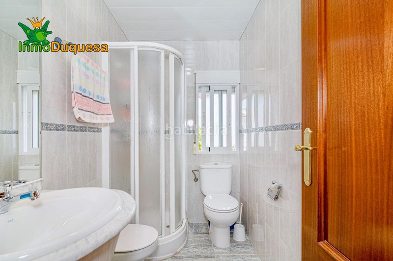 Foto 02fbedab-7770-4856-b64f-2b65c572ab80. Casa adossada amb aparcament a Atarfe