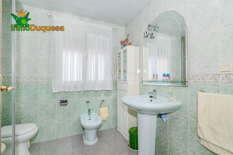 Foto a4fc1ebe-22c7-42fa-8522-2658437e5e70. Casa adossada amb aparcament a Atarfe