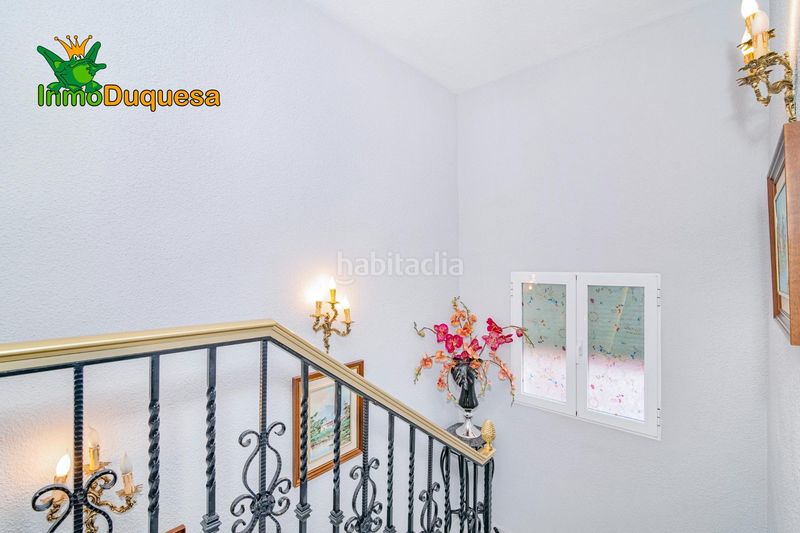Foto aaa203f8-a252-4376-a41e-b9e7ccb272f5. Casa adossada amb aparcament a Atarfe