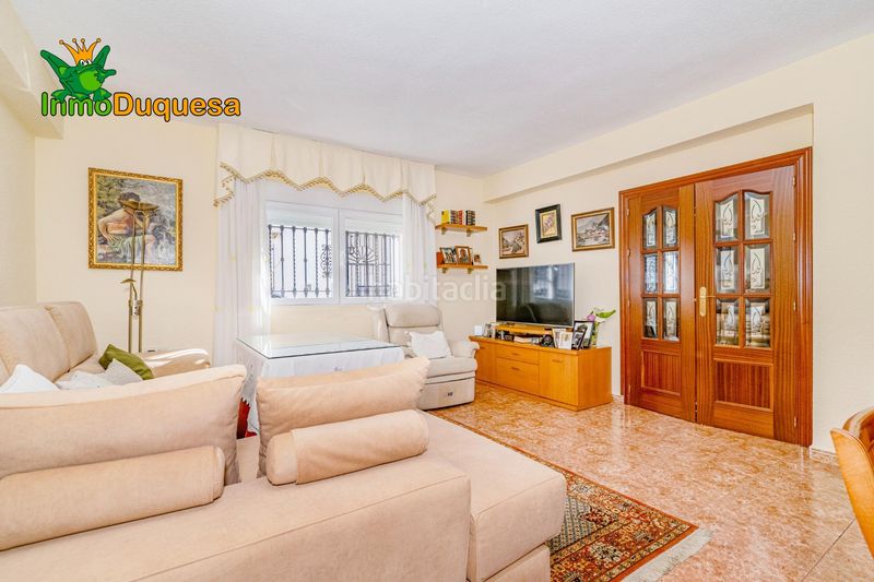 Foto b5aab3e0-8615-4d2a-bebf-c8742c43b6f2. Casa adossada amb aparcament a Atarfe