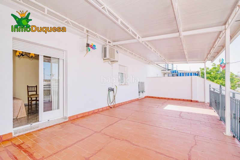 Foto b6c5809a-41af-429d-8b33-637625e0eed4. Casa adossada amb aparcament a Atarfe