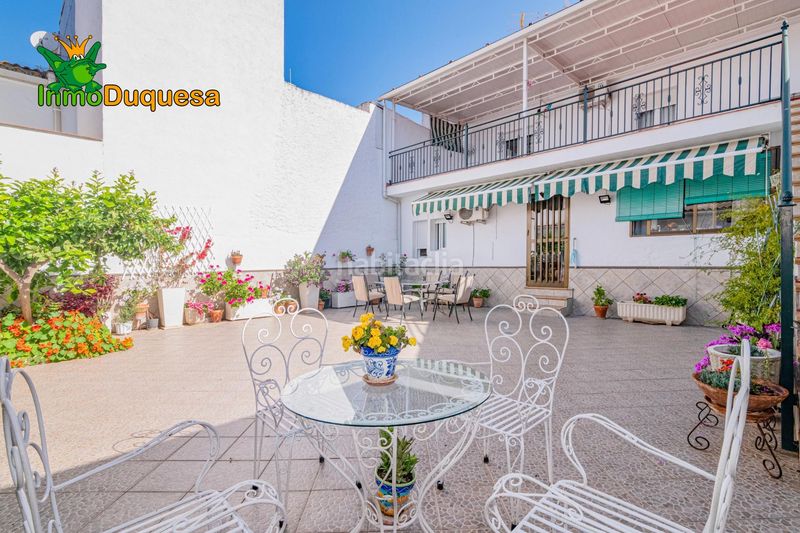 Foto f43b70ae-7801-469e-b4b7-d2d65568d841. Casa adossada amb aparcament a Atarfe