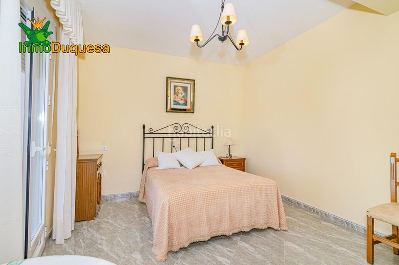 Foto f5557966-77b7-4277-8035-899e9cf9fcb6. Casa adossada amb aparcament a Atarfe