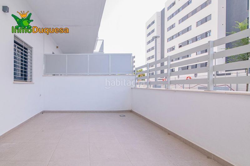 Foto d121c7bf-0689-41e6-bcb5-5d19b73d5e21. Pis amb aparcament piscina a Rosaleda - Juventud Granada