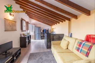Casa adosada en Santa Fe. Casa reformada en santa fe con terraza de 30 m2.