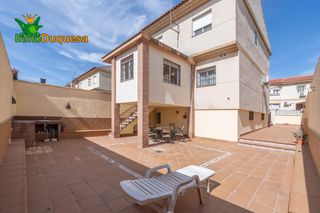 Casa aparellada a Belicena