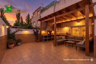 Casa adosada en Maracena. Casa adosada en maracena junto al metro. con patio de 36 m2