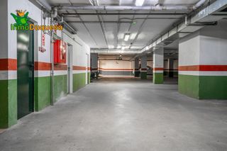 Aparcament cotxe a Barrio de Zaidín